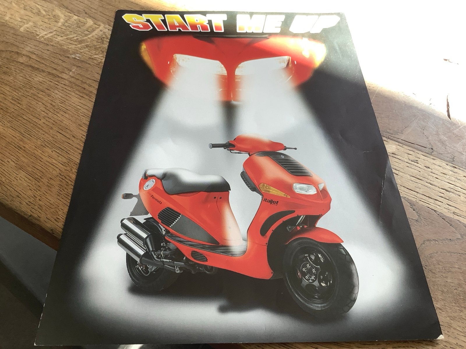 Italjet Formula Scooter Folder - Zeldzaam Promotiemateriaal, Fietsen en Brommers, Verzenden, Zo goed als nieuw