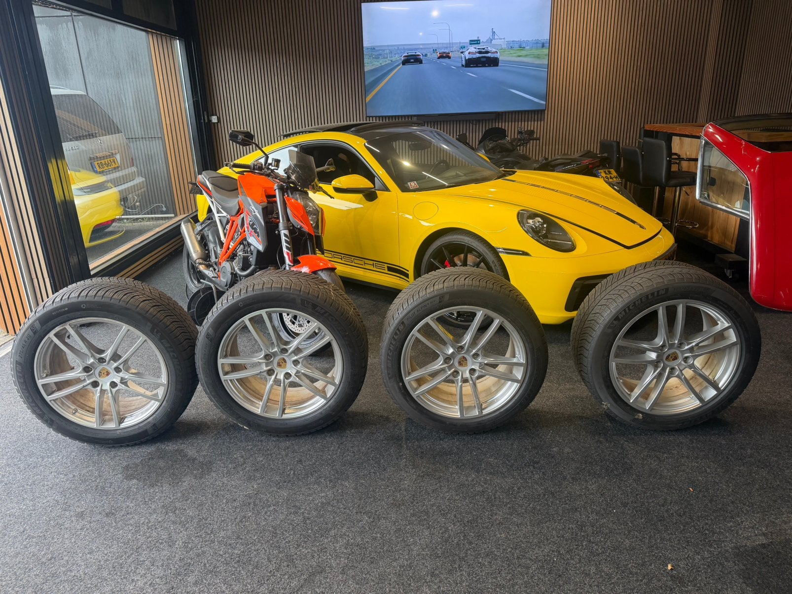 Porsche 275-45-20 305-40-20 michelin winter, Ophalen, Info@michelin.com, Gebruikt, Banden en Velgen