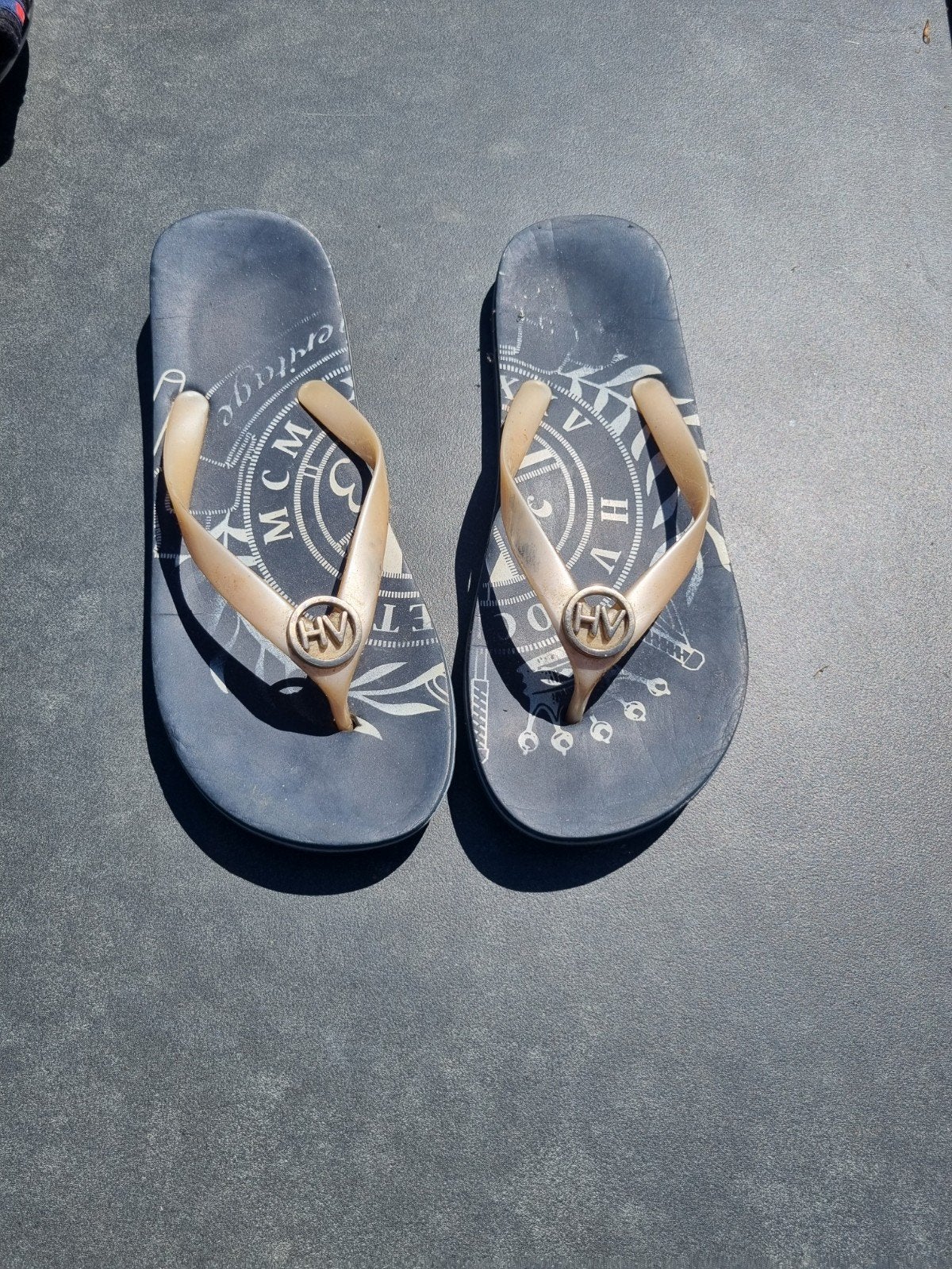 Leuke blauwe hv polo slippers maat 39, Slippers, Blauw, Ophalen of Verzenden, Zo goed als nieuw
