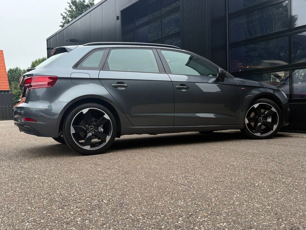 Audi A3 Sportback 2.0 TFSI Sport S-Line Edition LED Carplay, Auto's, Audi, Voorwielaandrijving, Gebruikt, 1984 cc, Leder en Stof