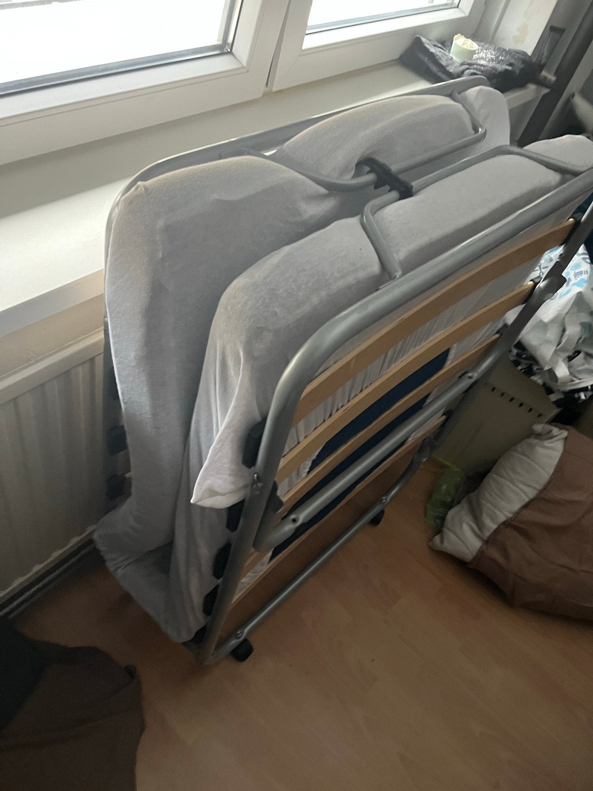 Foto 2 van Opklapbaar logeerbed - Ideaal voor gasten