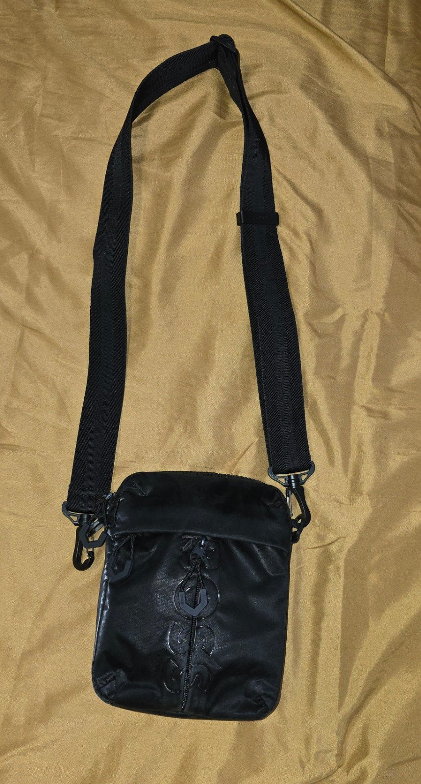 HUGO BOSS SCHOUDERTAS ALL BLACK OSFA, Ophalen of Verzenden, Zo goed als nieuw, Zwart
