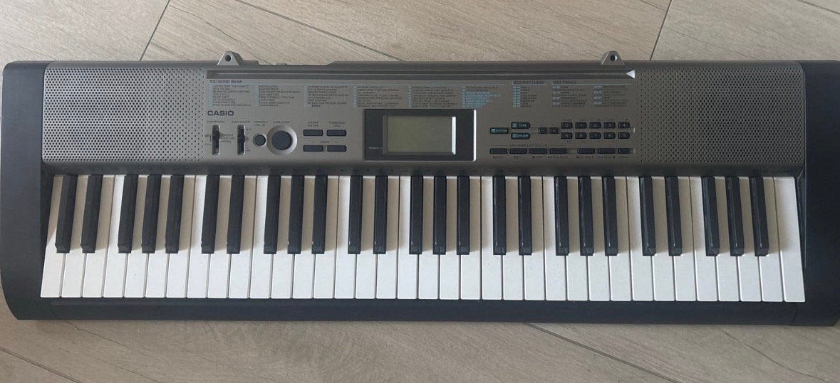 Casio CTK-1300 Keyboard met 61 toetsen, Muziek en Instrumenten, Ophalen, Zo goed als nieuw, 61 toetsen, Casio