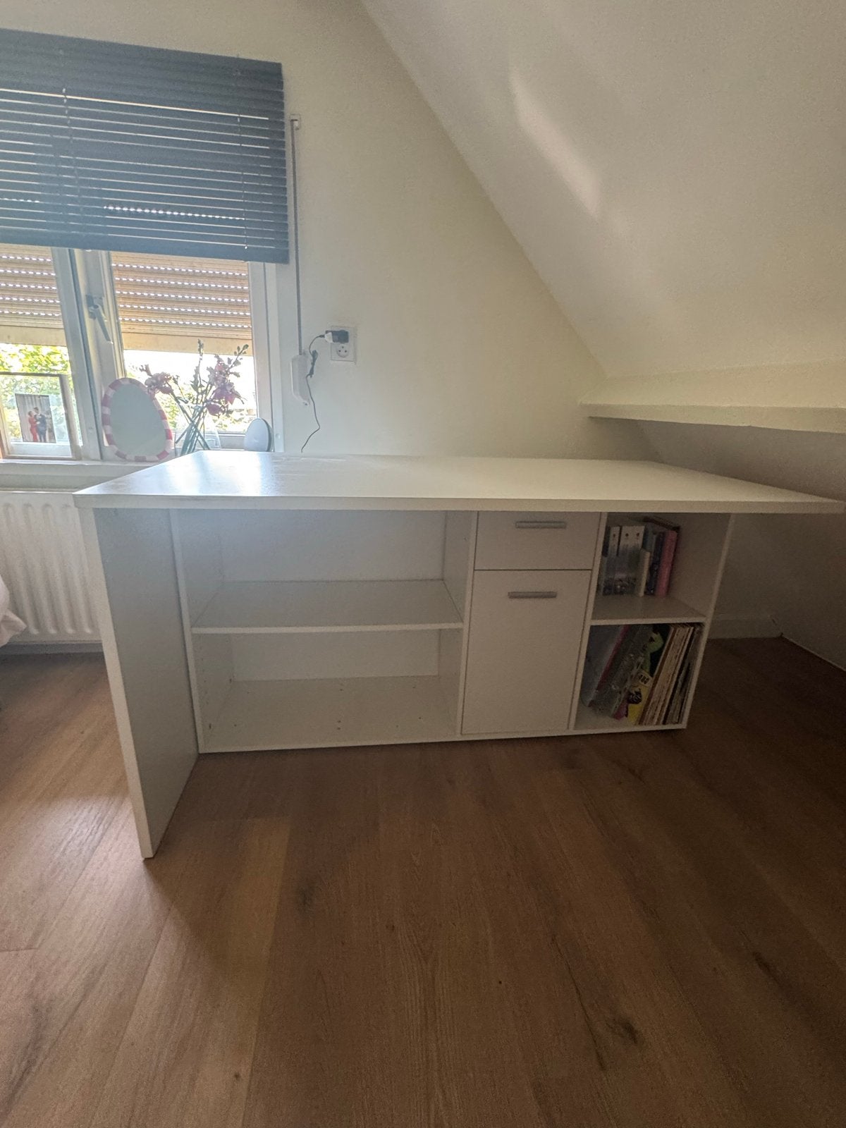 Wit hoekbureau Leenbakker met opbergruimte, Huis en Inrichting, Gebruikt, Met lades, Spaanplaat of MDF, Hoekbureau
