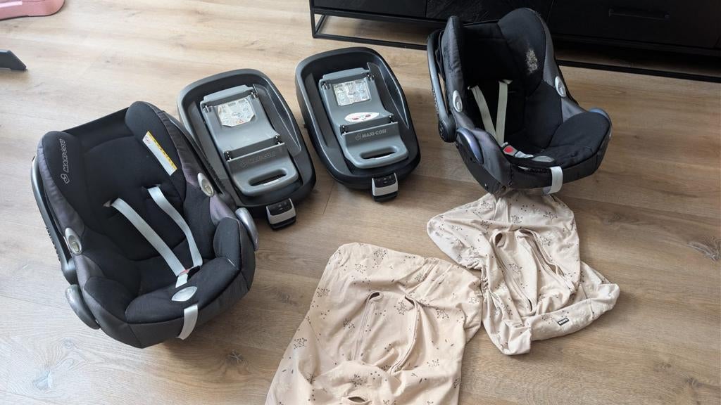 Maxi-Cosi autostoeltjes met Isofix FamilyFix bases (2 sets), Kinderen en Baby's, Autostoeltjes, Ophalen, Gebruikt, Isofix, 0 t/m 13 kg