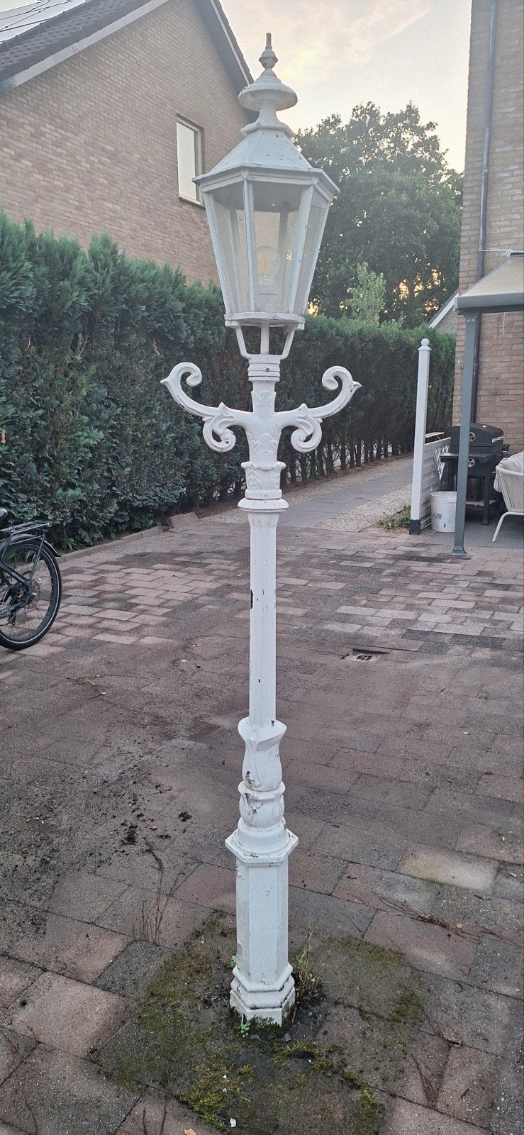 Antieke buitenlamp - Klassieke tuinverlichting, Huis en Inrichting, Wit, Overige merken, Gebruikt, Antiek