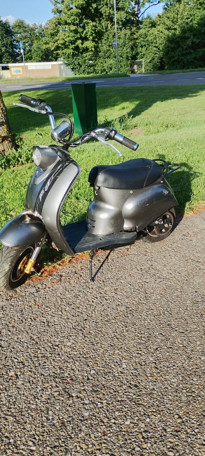 Elektrische Scooter - Grijs, Opknapper, Fietsen en Brommers, Ophalen, Gebruikt, Elektrisch, Overige merken