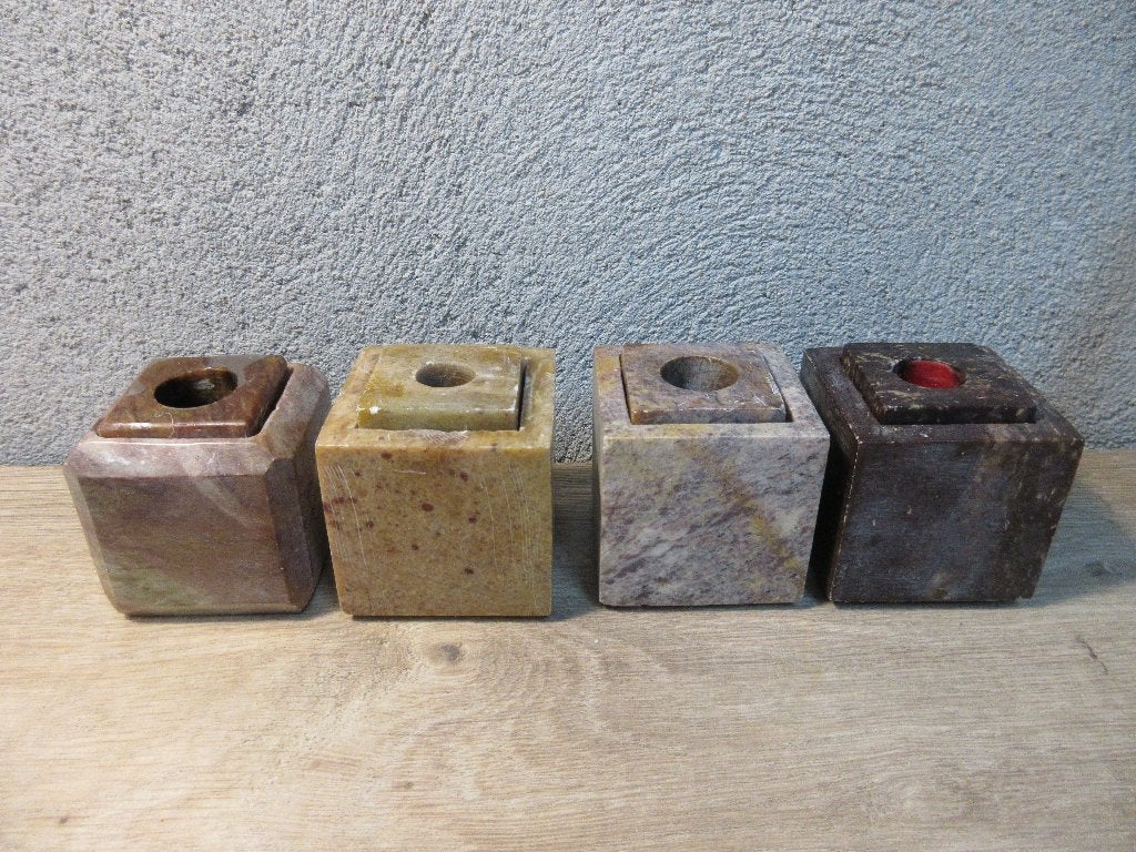 Natuurstenen kandelaars kaarsenstandaard in kubusvorm, Ophalen of Verzenden, Gebruikt, Natuurlijk materiaal