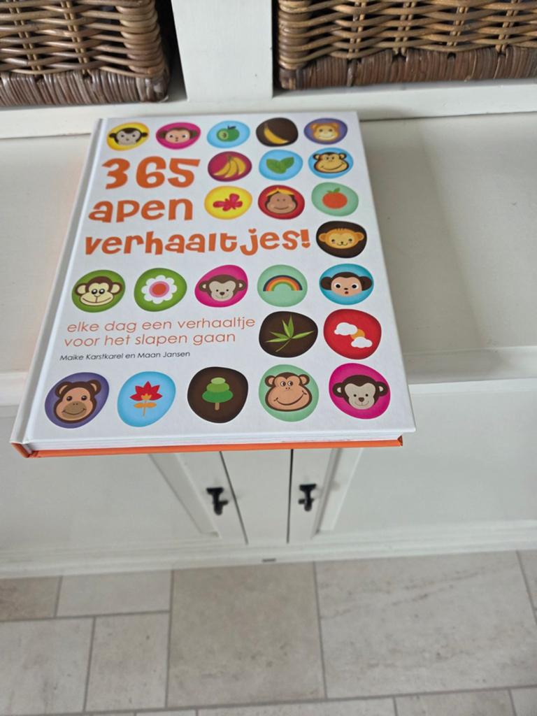 365 apen verhaaltjes, Boeken, Kinderboeken | Kleuters, Ophalen of Verzenden, Gelezen, Jongen of Meisje, Sprookjes