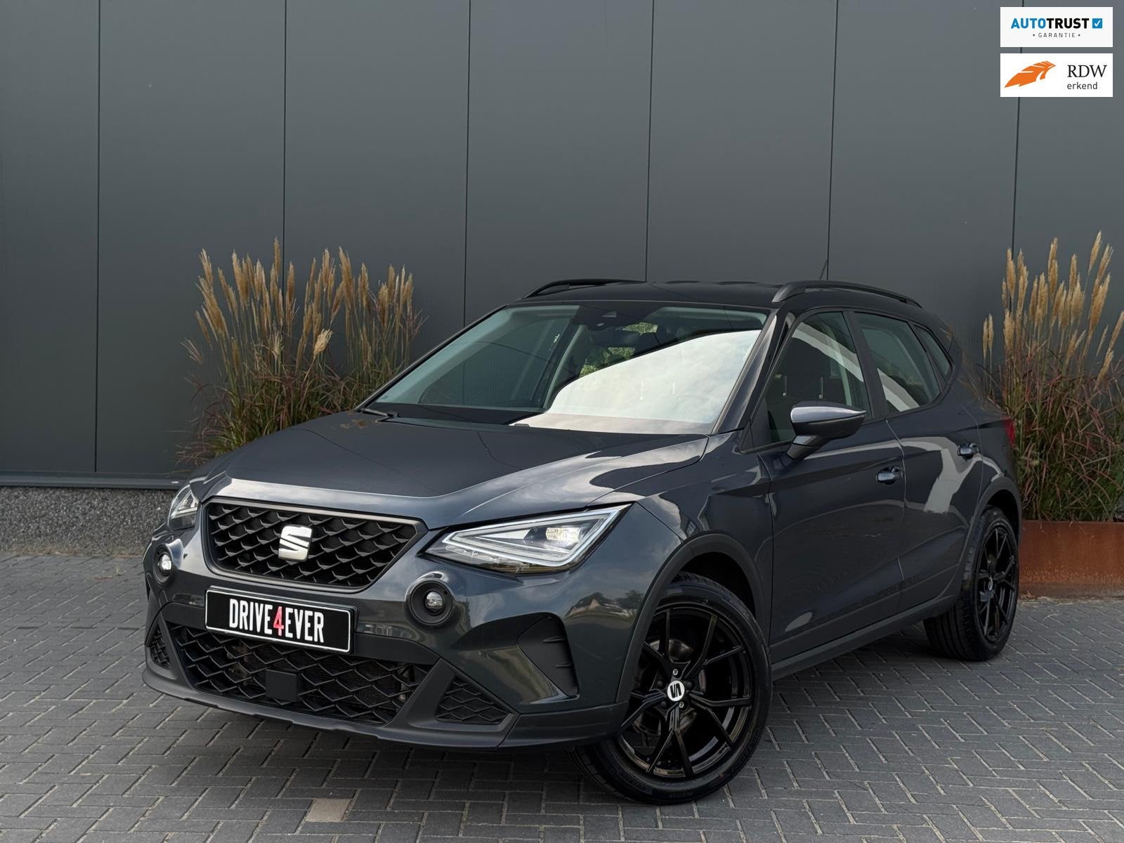 SEAT Arona 1.0 TSI Style | PDC | Carplay | LED, Dealer onderhouden, Gebruikt, Arona, Met garantie (alle)