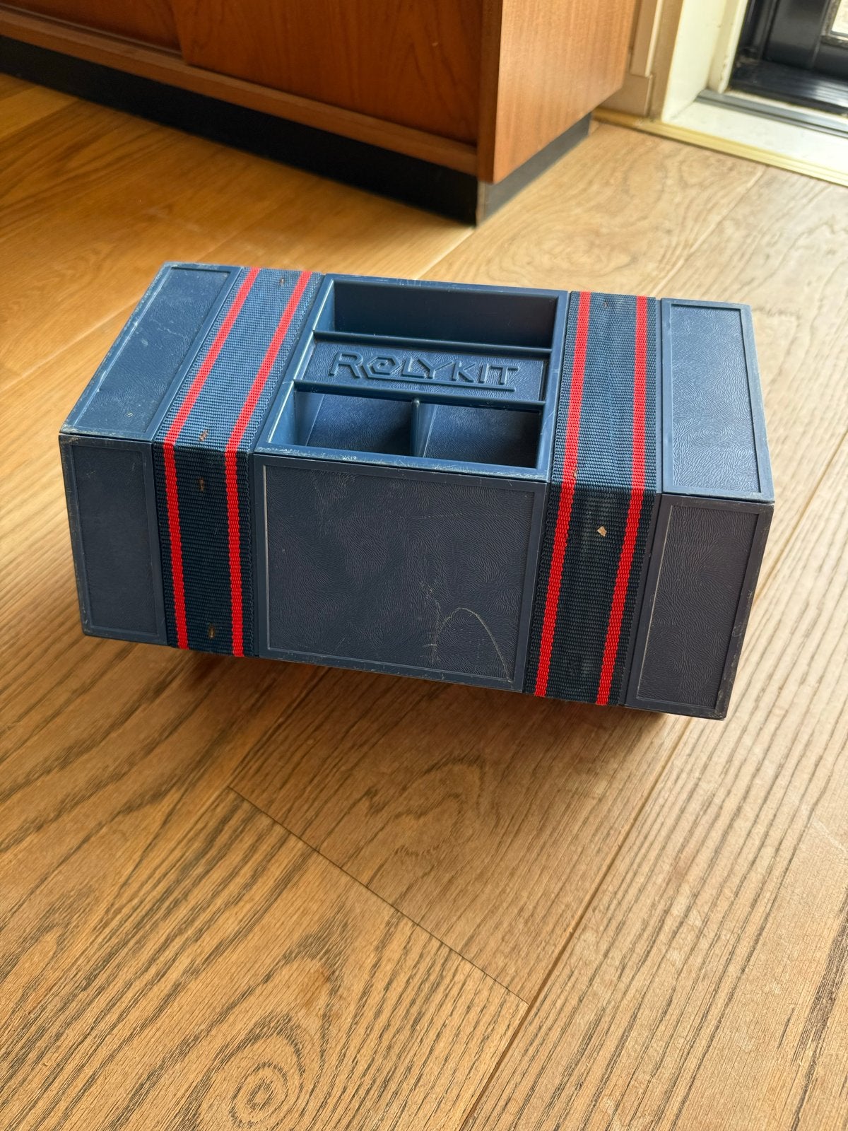 Mooie donkerblauwe Rolykit opbergdoos, Verzamelen, Retro, Ophalen of Verzenden, Overige typen
