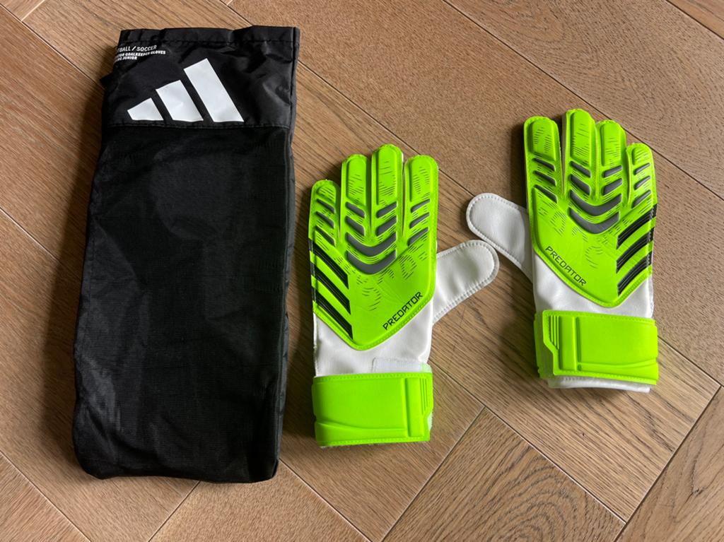 Adidas Predator keepershandschoenen Jr maat 6, Sport en Fitness, Voetbal, Maat XS of kleiner, Ophalen of Verzenden, Zo goed als nieuw