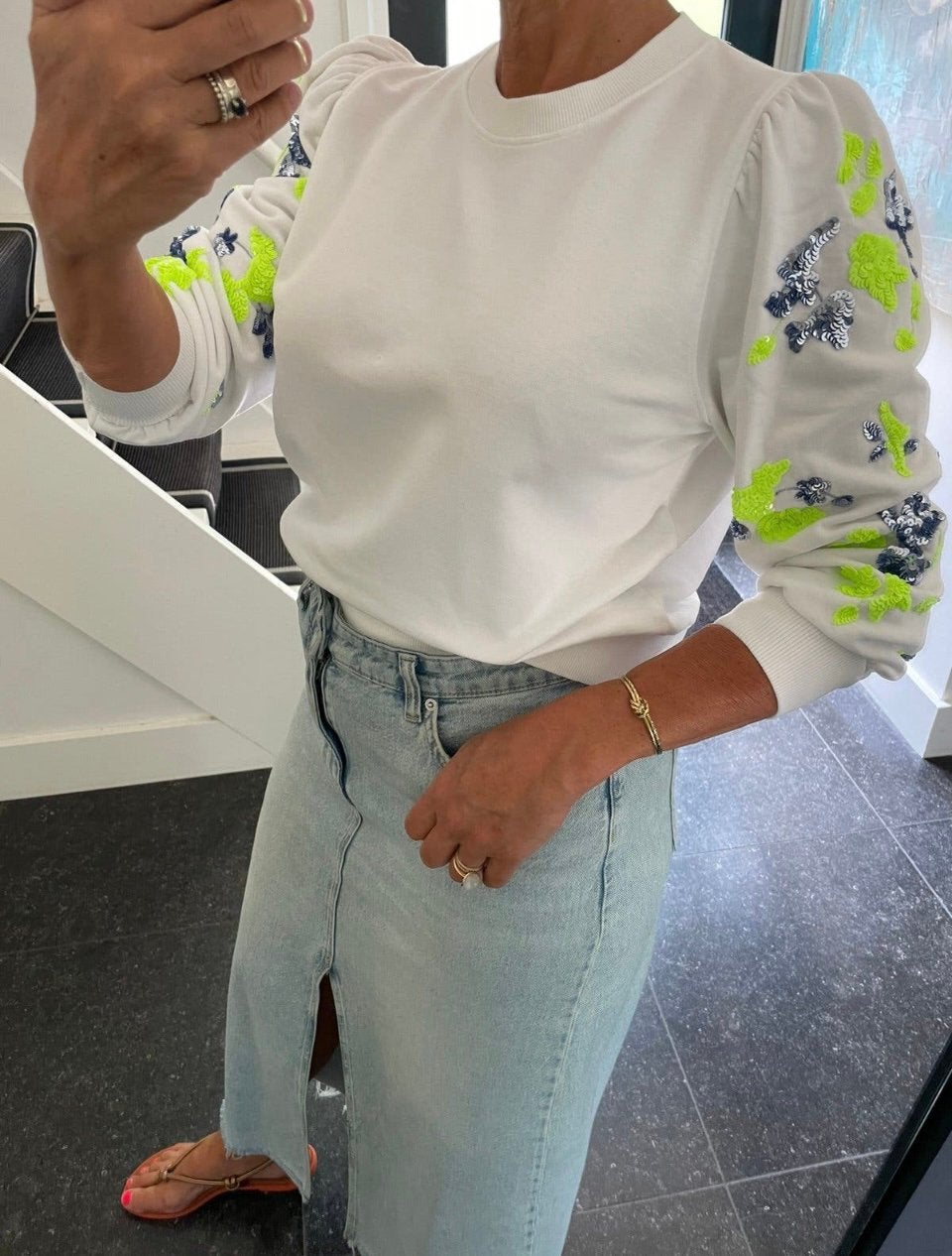Essentiel Antwerp, prachtige witte sweater,aparte mouwen,SM, Ophalen of Verzenden, Zo goed als nieuw, Maat 38/40 (M), Wit