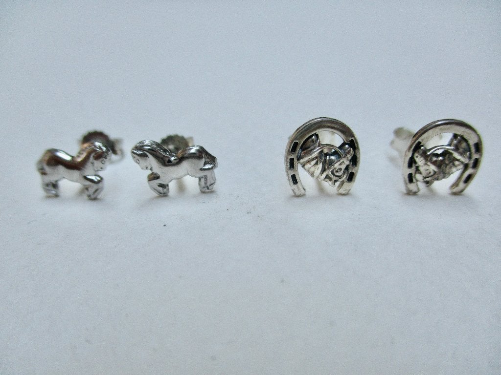 Zilveren oorbelletjes PAARDJE of HOEFIJZER +Paard 925zilver, Verzenden, Zo goed als nieuw, Knopjes of Stekers, Zilver