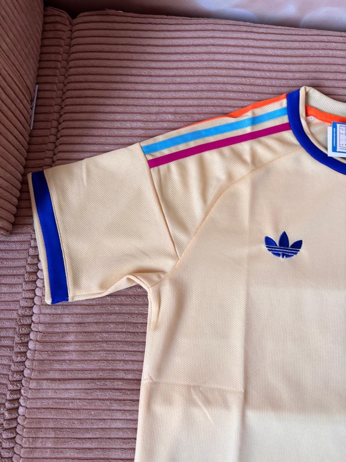 Curaçao voetbalshirt, Maat 48/50 (M), Geel, Nieuw, Ophalen of Verzenden