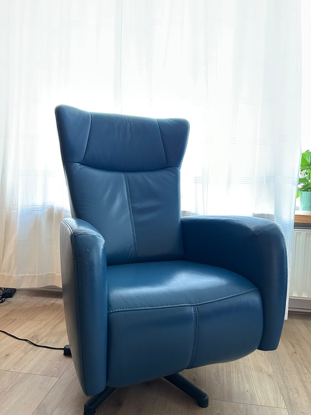 Prominent Relaxfauteuil - Blauw Leer, Weinig Gebruikt, Huis en Inrichting, Ophalen, Zo goed als nieuw, Leer, 75 tot 100 cm
