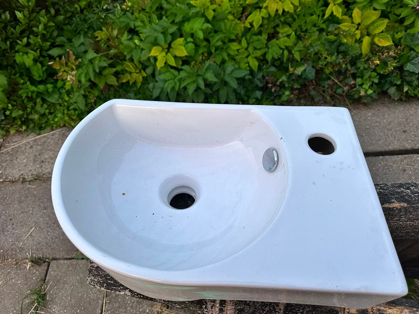 Witte wc wastafel met kraangat en overloop, Ophalen, Gebruikt, Wastafel