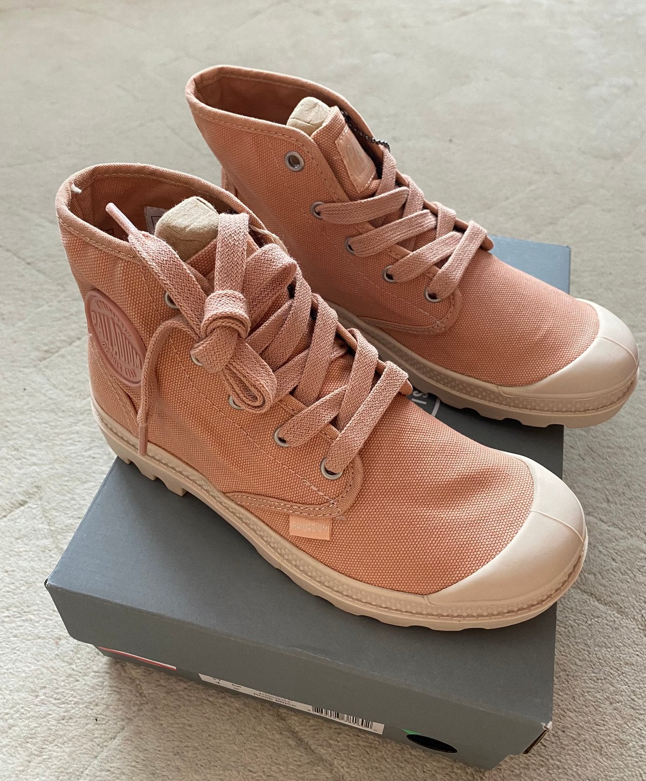 Nieuw: Palladium canvas booties in maat 37 🤩, Kleding | Dames, Schoenen, Lage of Enkellaarzen, Nieuw, Ophalen of Verzenden, Roze