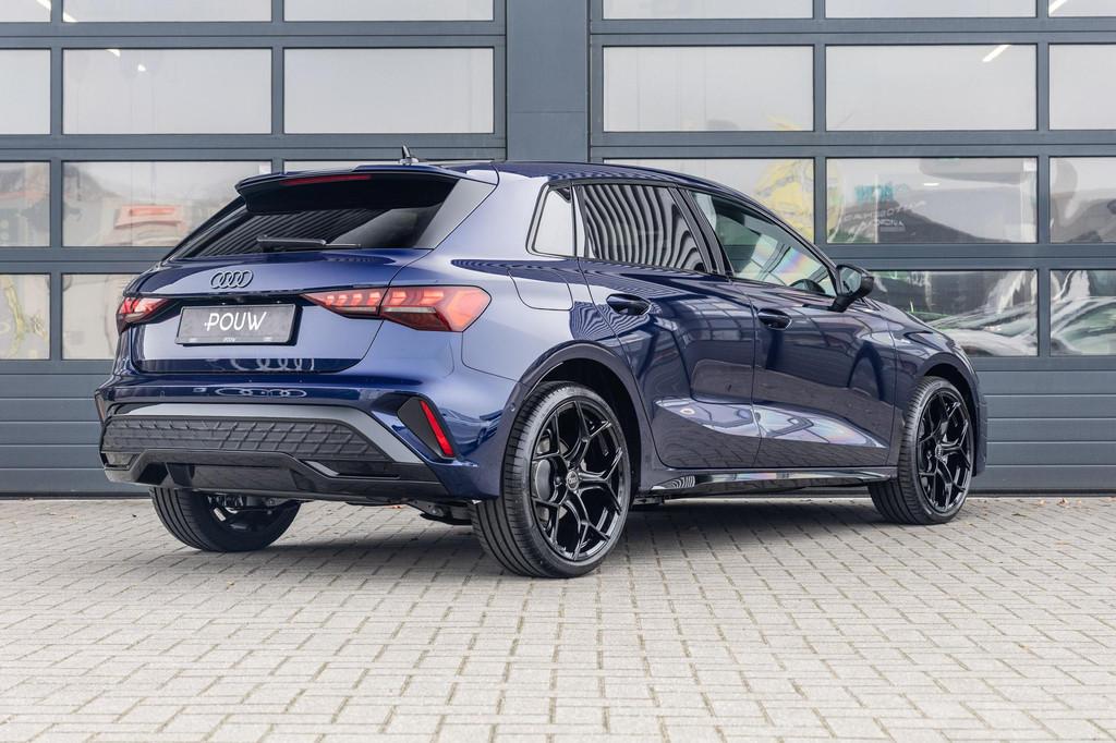 Audi A3 Sportback 40 TFSI e 204pk S Edition | Panoramadak |, Auto's, 1498 cc, 4 cilinders, Leder en Stof, 26 kWh