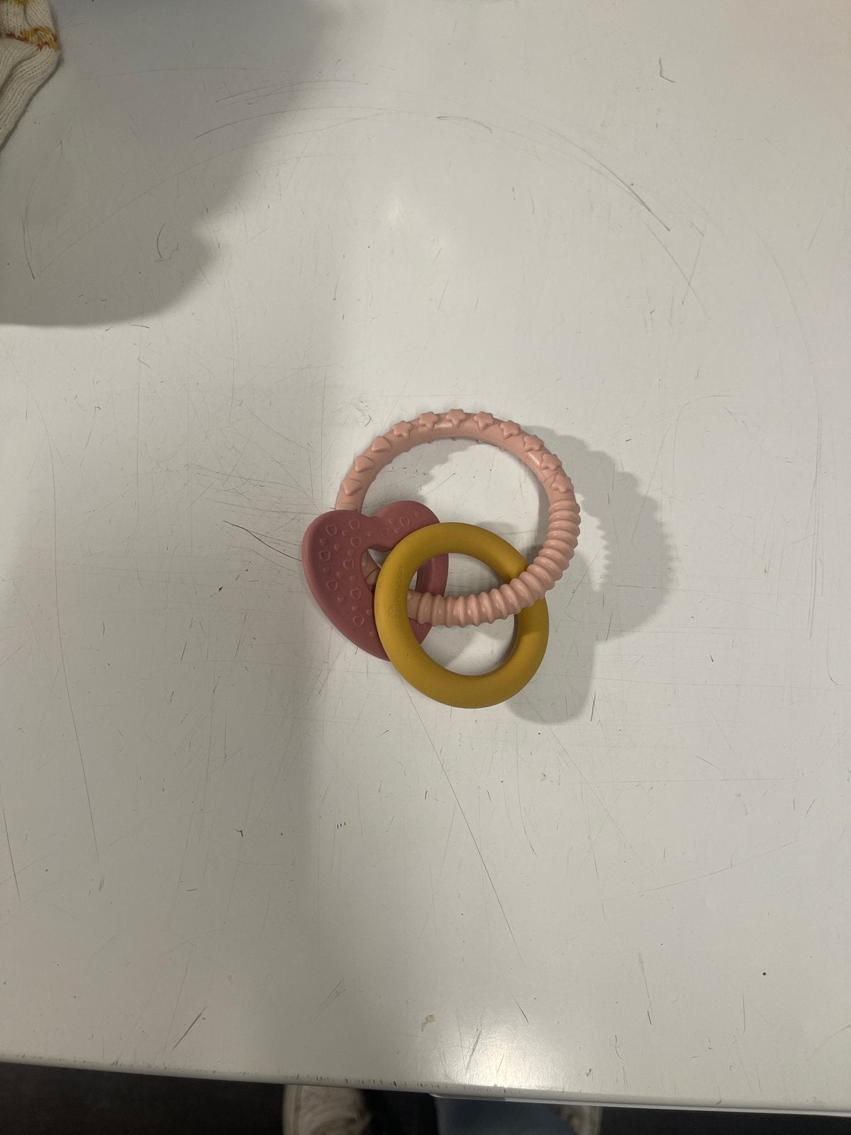 Rammelaar met hart en ringen, Kinderen en Baby's, Ophalen of Verzenden, Gebruikt, Rammelaar