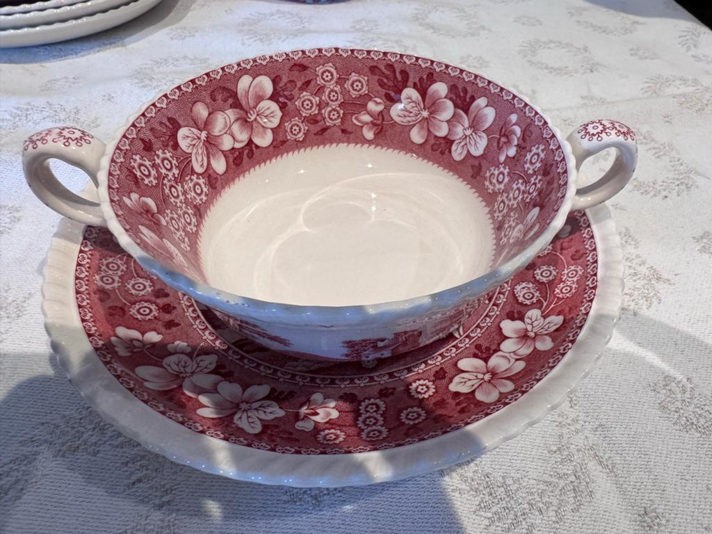 6 Spode Tower Soepkommen met Oren en Schotels rood, Ophalen