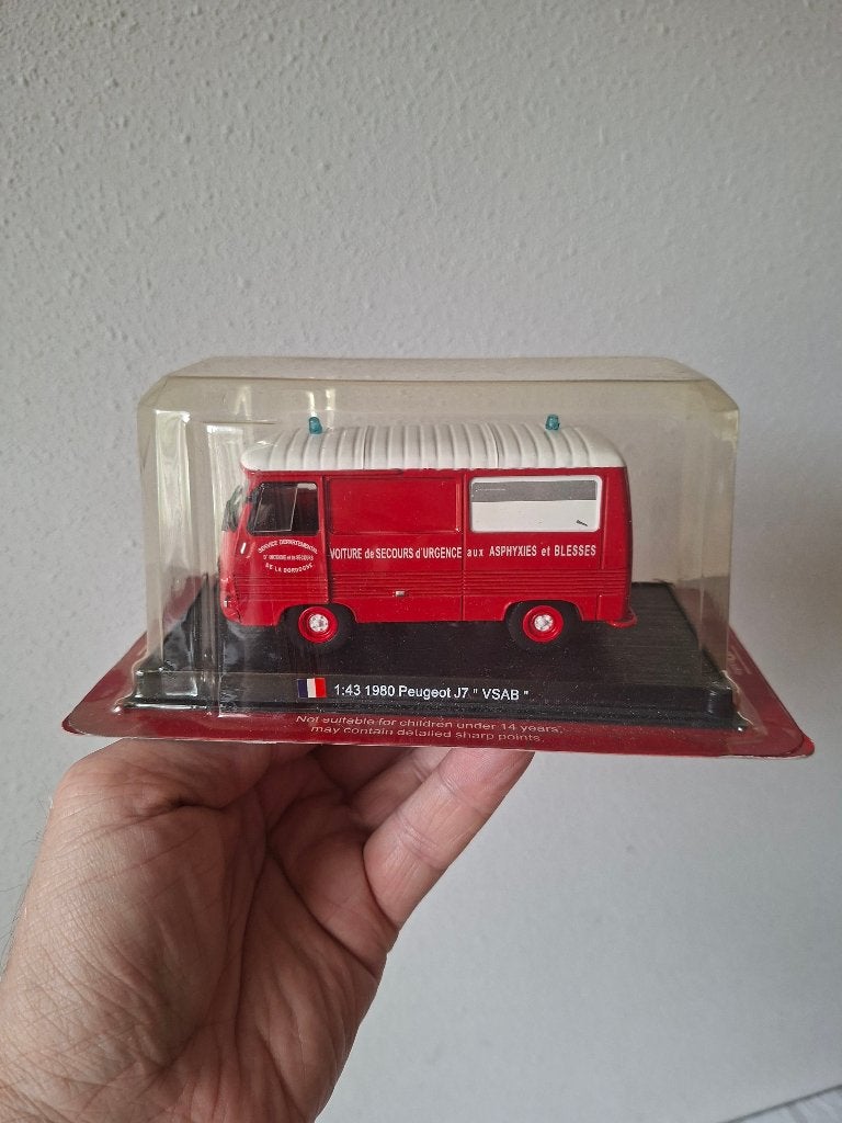 Peugeot J7 VSAB 1980 Brandweerbus - Schaal 1:43, Ophalen of Verzenden, Nieuw, Auto