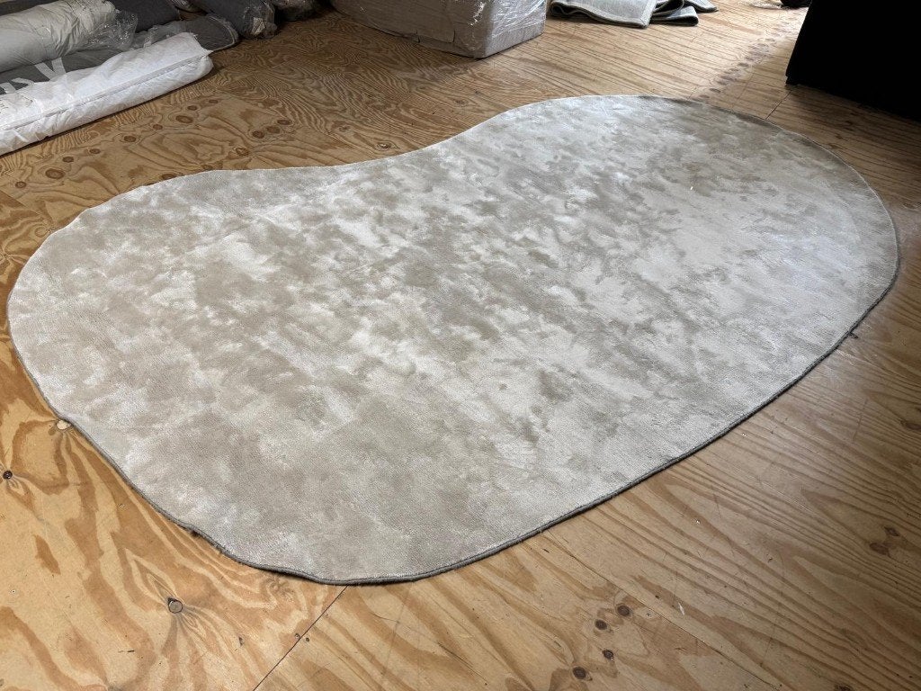 Vloerkleed Royale 12 l Whoon | Meubilex l van €899 voor €449, Ophalen, Crème, Gebruikt, 200 cm of meer