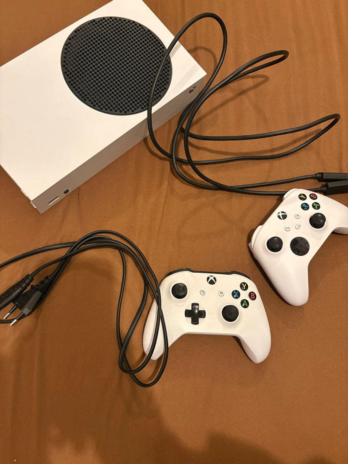 Xbox Series S met 2 controllers