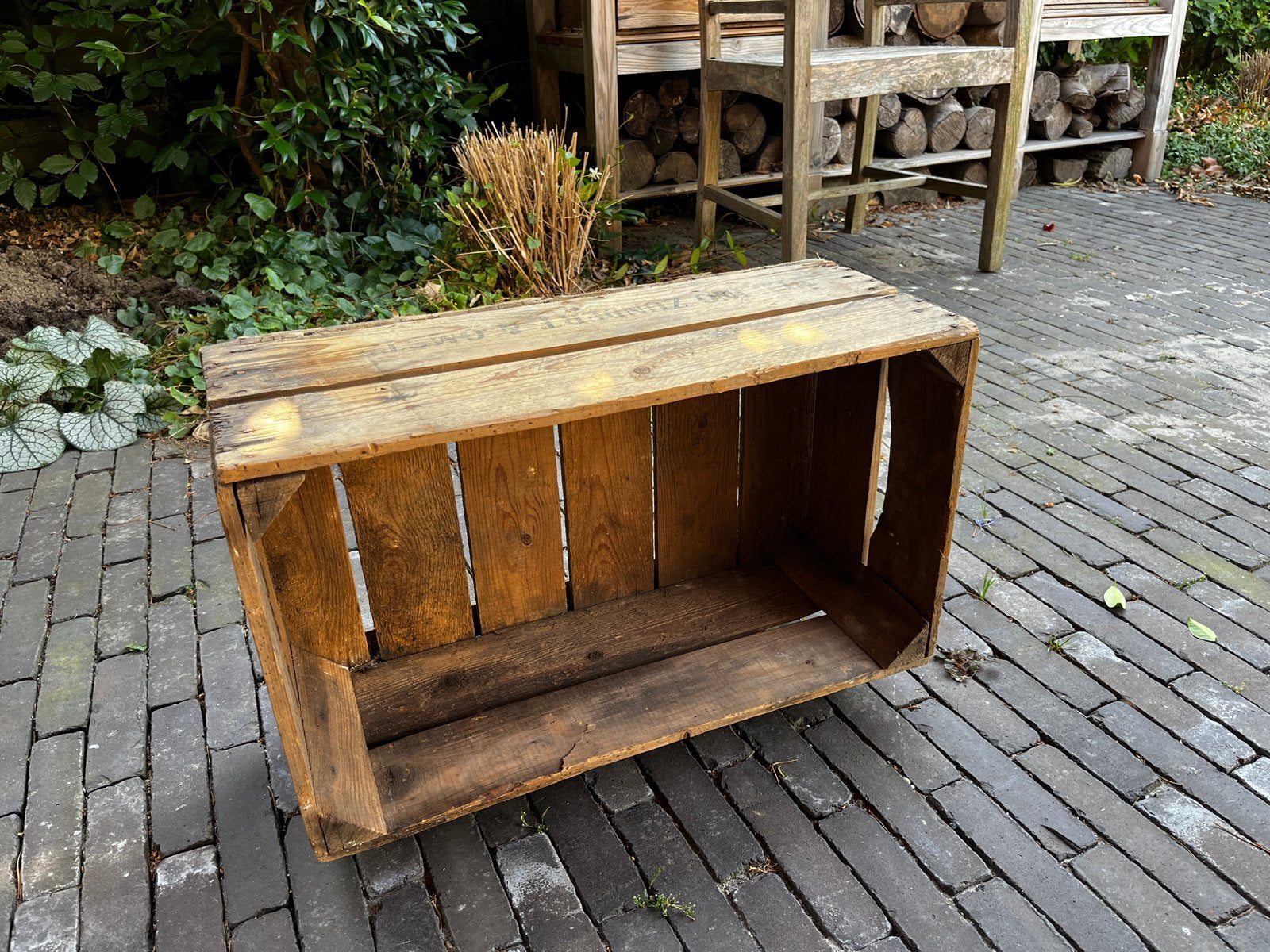 Kistje “Veiling Zundert” op zwenkwieltjes, Ophalen, Gebruikt, 50 tot 100 cm, 5 – 50
