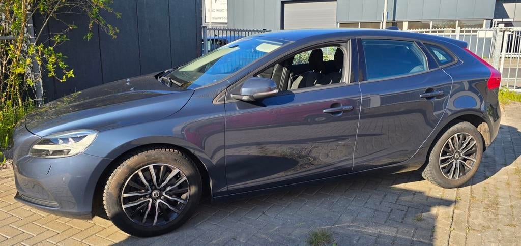 Volvo V40 D2 2.0 88KW/120PK Automaat 2017, Auto's, Volvo, 4 cilinders, Blauw, 1353 kg, Origineel Nederlands