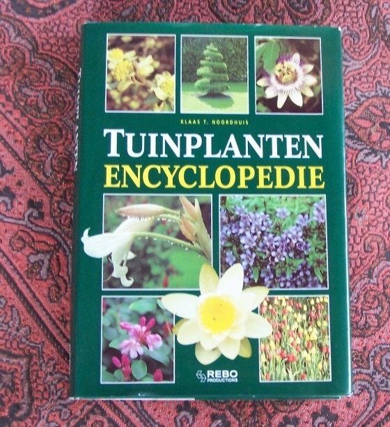 leuk boek getiteld ; Tuinplanten encyclopedie., Ophalen of Verzenden, Zo goed als nieuw