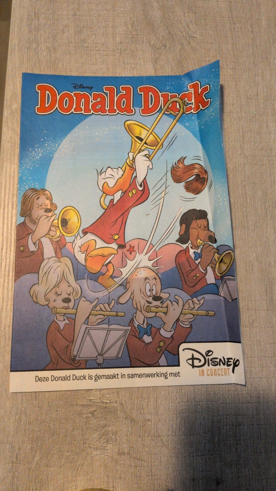 Donald Duck In Concert Stripboek - Zeldzaam!, Eén stripboek, Ophalen of Verzenden, Zo goed als nieuw, Walt Disney