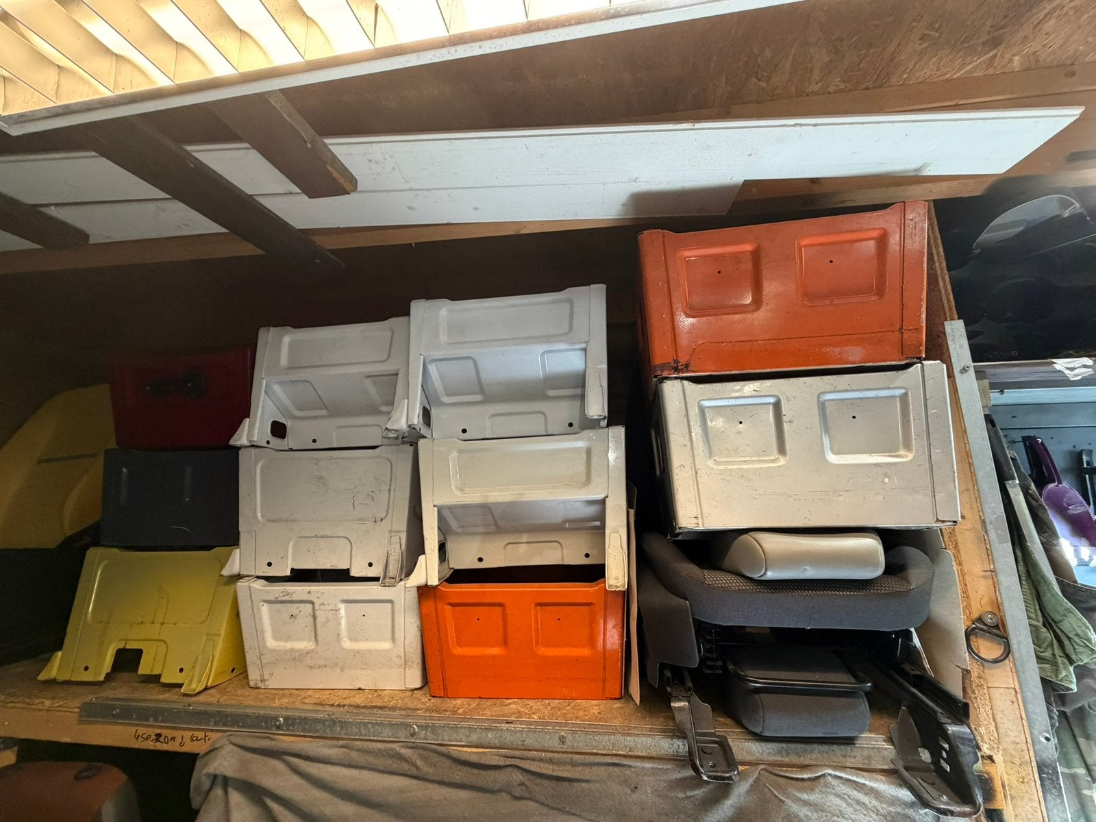 Ondebakken tbv bijrijderstoelen sprinter 906/vw crafter, Auto-onderdelen, Ophalen of Verzenden, Gebruikt, Bumper