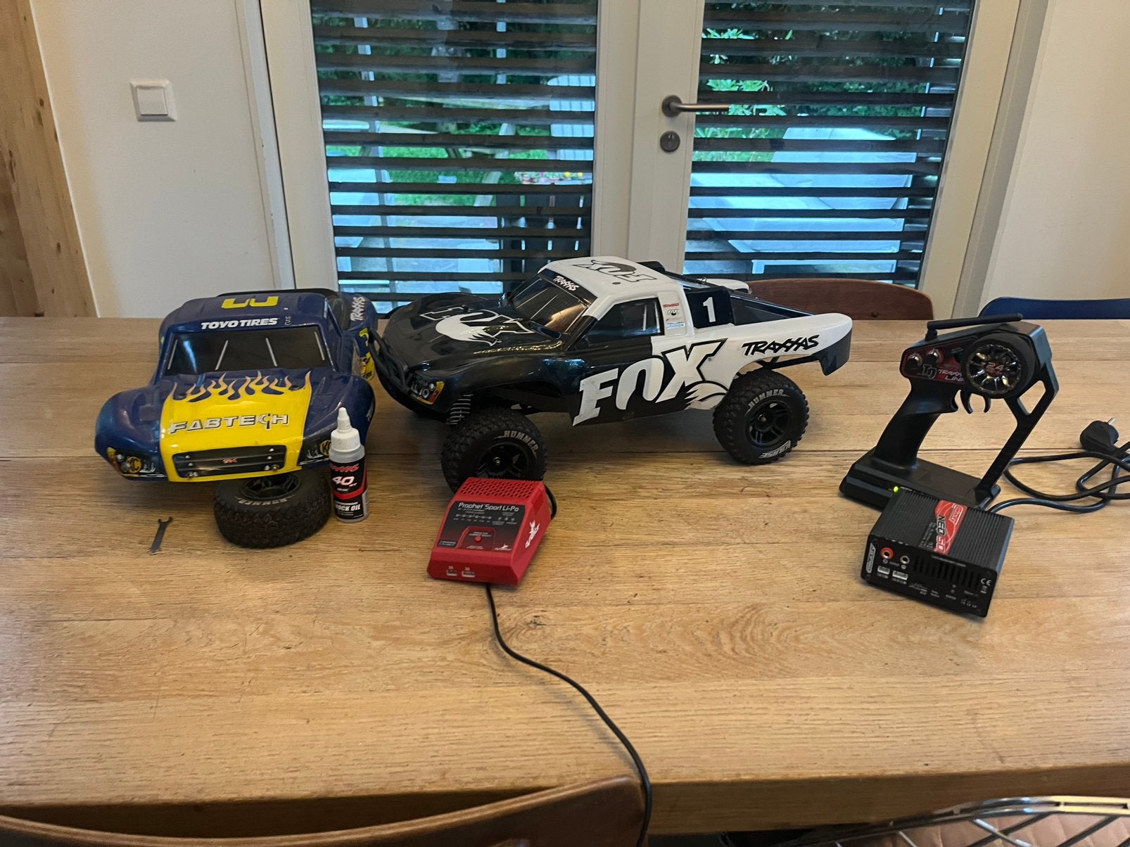Traxxas Slash 4x4 Brushless + veel upgrades en onderdelen, Elektro, Gebruikt, Auto offroad, Ophalen of Verzenden