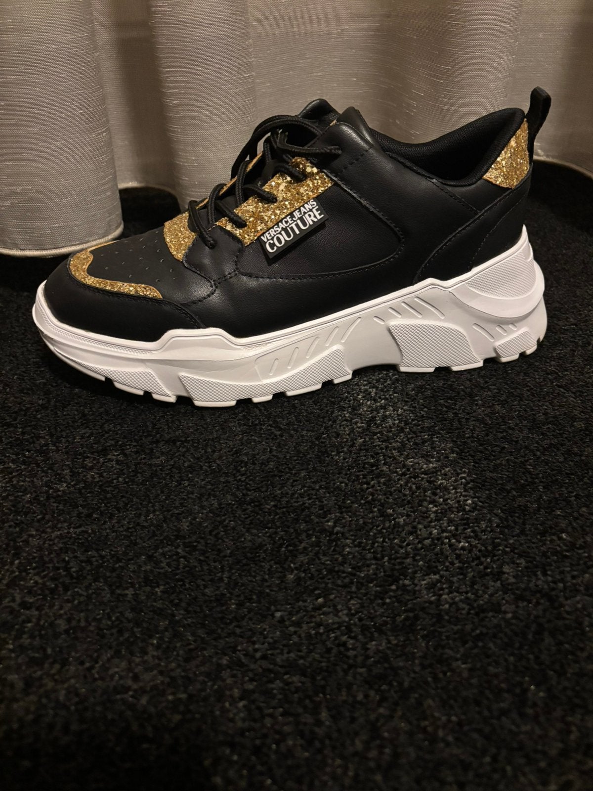 Versace couture sneaker dames maat 41, Kleding | Dames, Schoenen, Ophalen, Zwart, Sneakers of Gympen, Zo goed als nieuw