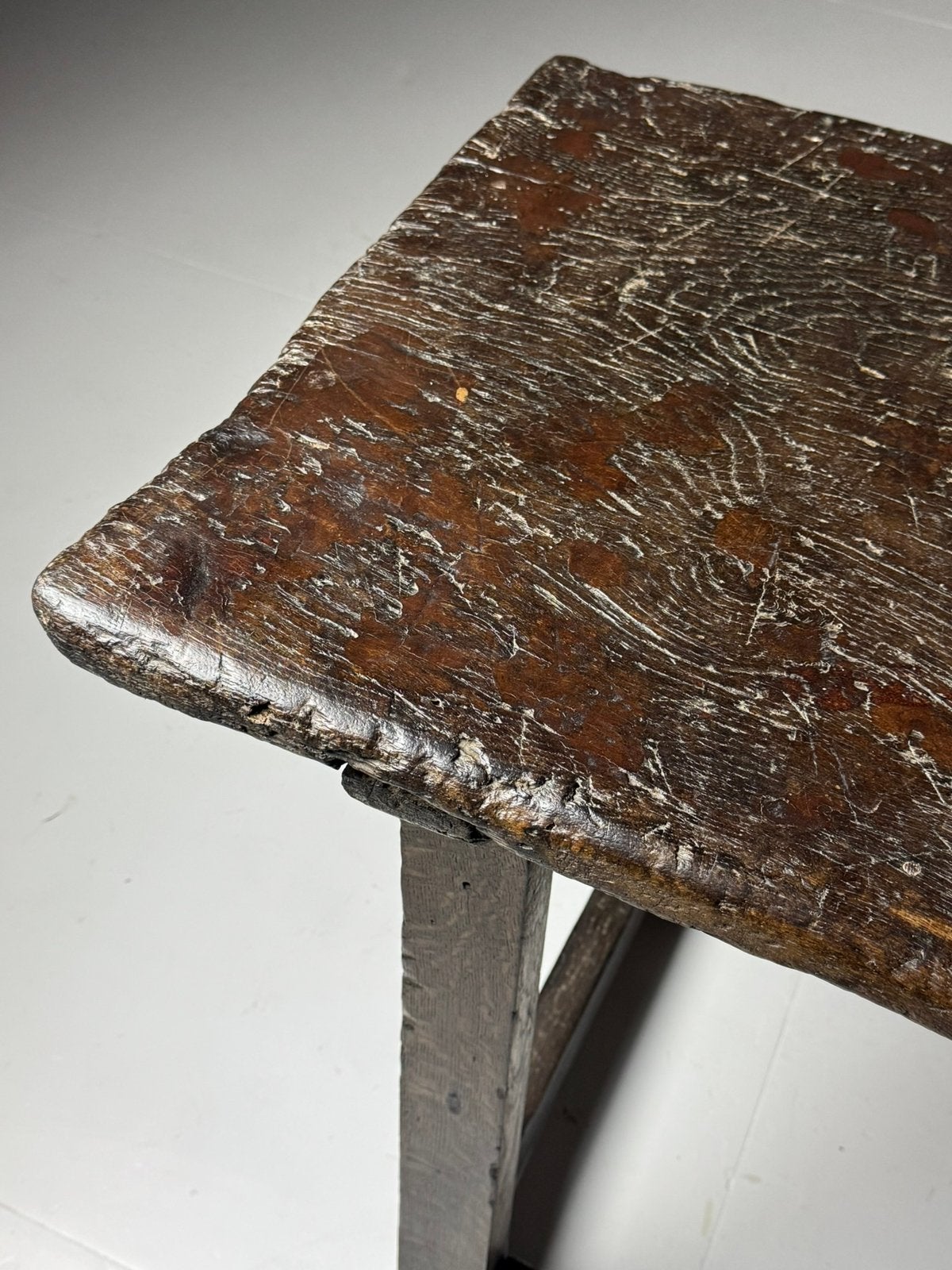 Franse sidetable 18e eeuw, Ophalen, Zo goed als nieuw, 25 tot 50 cm, Rechthoekig