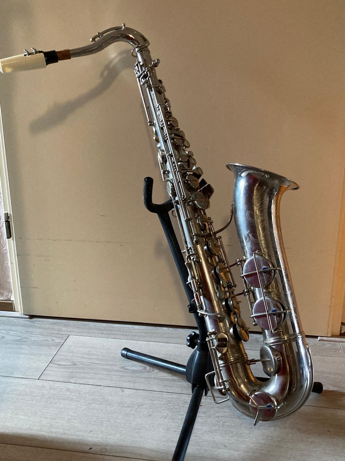 tenorsaxofoon Amati, Muziek en Instrumenten, Blaasinstrumenten | Saxofoons, Ophalen, Gebruikt, Tenor