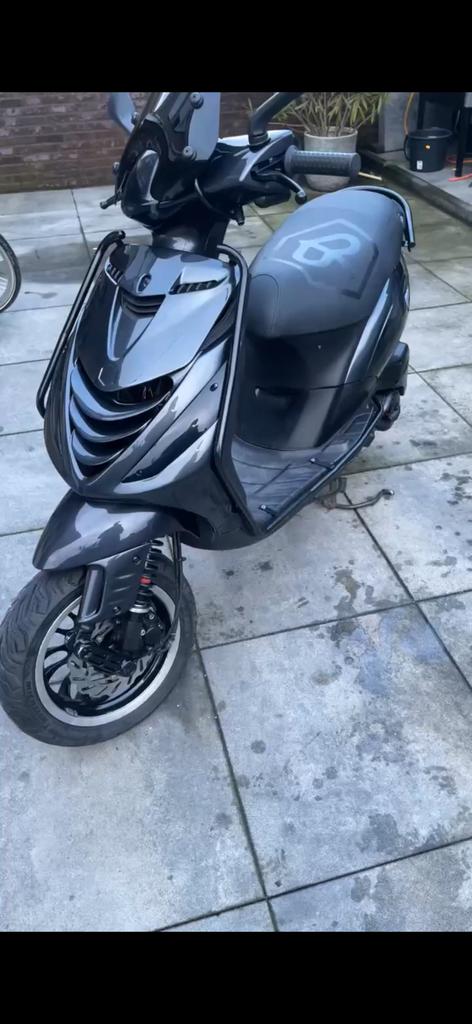 Piaggio zip 4t 50cc, Ophalen, Maximaal 45 km/u, Zip, Zo goed als nieuw
