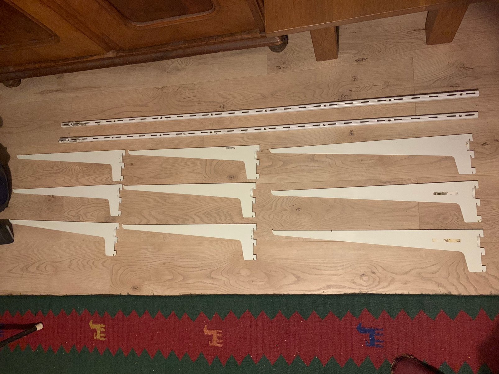 2x rails (1.5m) en 9 wanrail plankdragers (groot), Ophalen of Verzenden, Zo goed als nieuw, 250 mm of meer