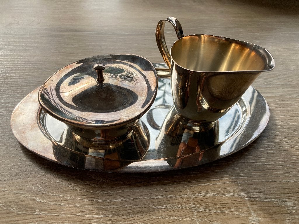 set melk en suiker kan met bordje verzilverd, Antiek en Kunst, Ophalen, Zilver