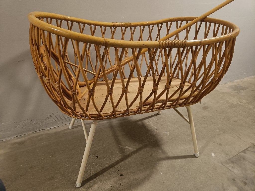 Rotan wieg, Kinderen en Baby's, Babywiegjes en Ledikanten, Ophalen, Gebruikt, Wieg