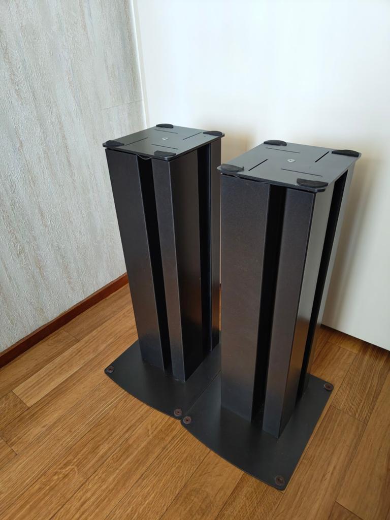 Luidsprekerstands te koop., Ophalen, Gebruikt