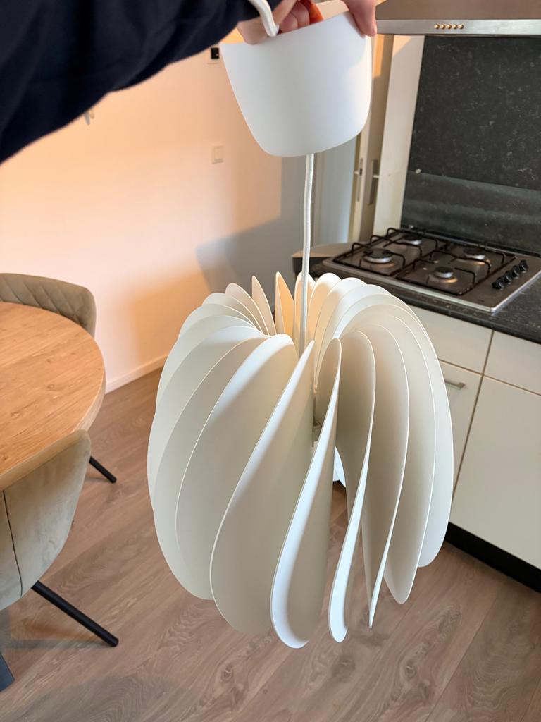 IKEA SKYMNINGEN Hanglamp, wit, 42 cm, Ophalen, Zo goed als nieuw, Kunststof, Minder dan 50 cm