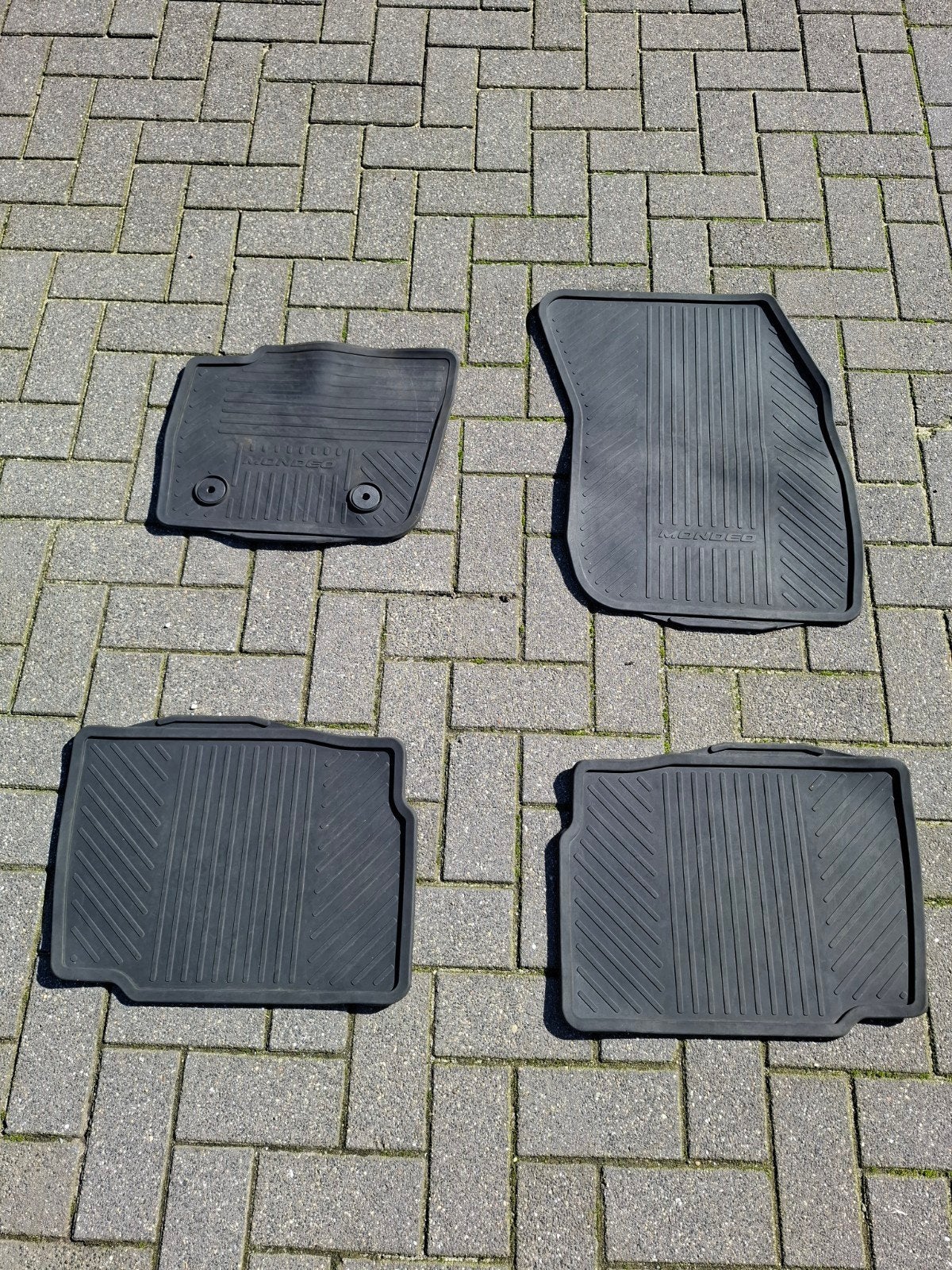 Rubberen mattenset voor Ford Mondeo, Ophalen, Gebruikt