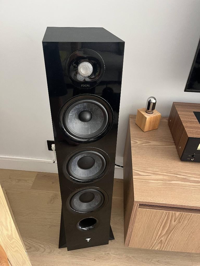 Focal Chora 826 – Krachtige Vloerstaande Luidsprekers, Zo goed als nieuw, 120 watt of meer, Front, Rear of Stereo speakers, Ophalen