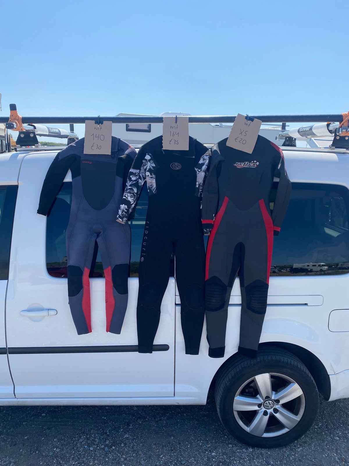 Diverse kinder wetsuits, baseplates en vinnen, Ophalen of Verzenden, Gebruikt