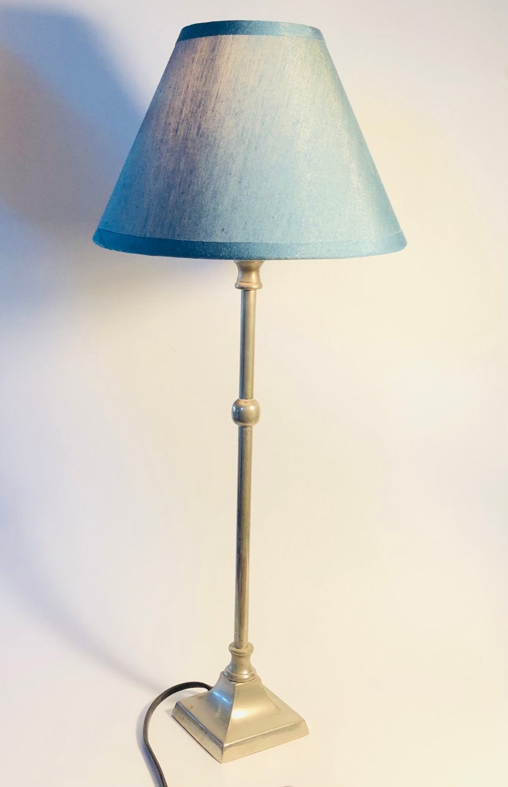 Prachtig eenvoidig tafellampje van 45 cm hoog, Ophalen of Verzenden, Metaal, Met kap