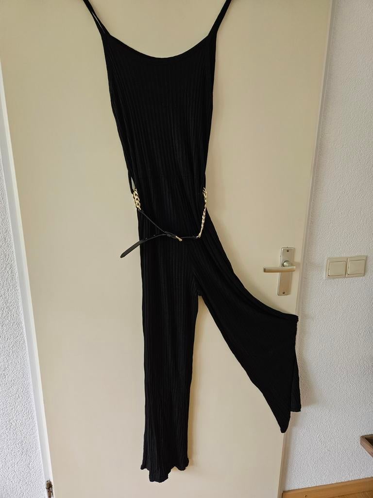 Superleuke jumpsuit van ribbelstof met schakelriem mt M, Kleding | Dames, Jumpsuits, Ophalen of Verzenden, Zo goed als nieuw, Maat 38/40 (M)