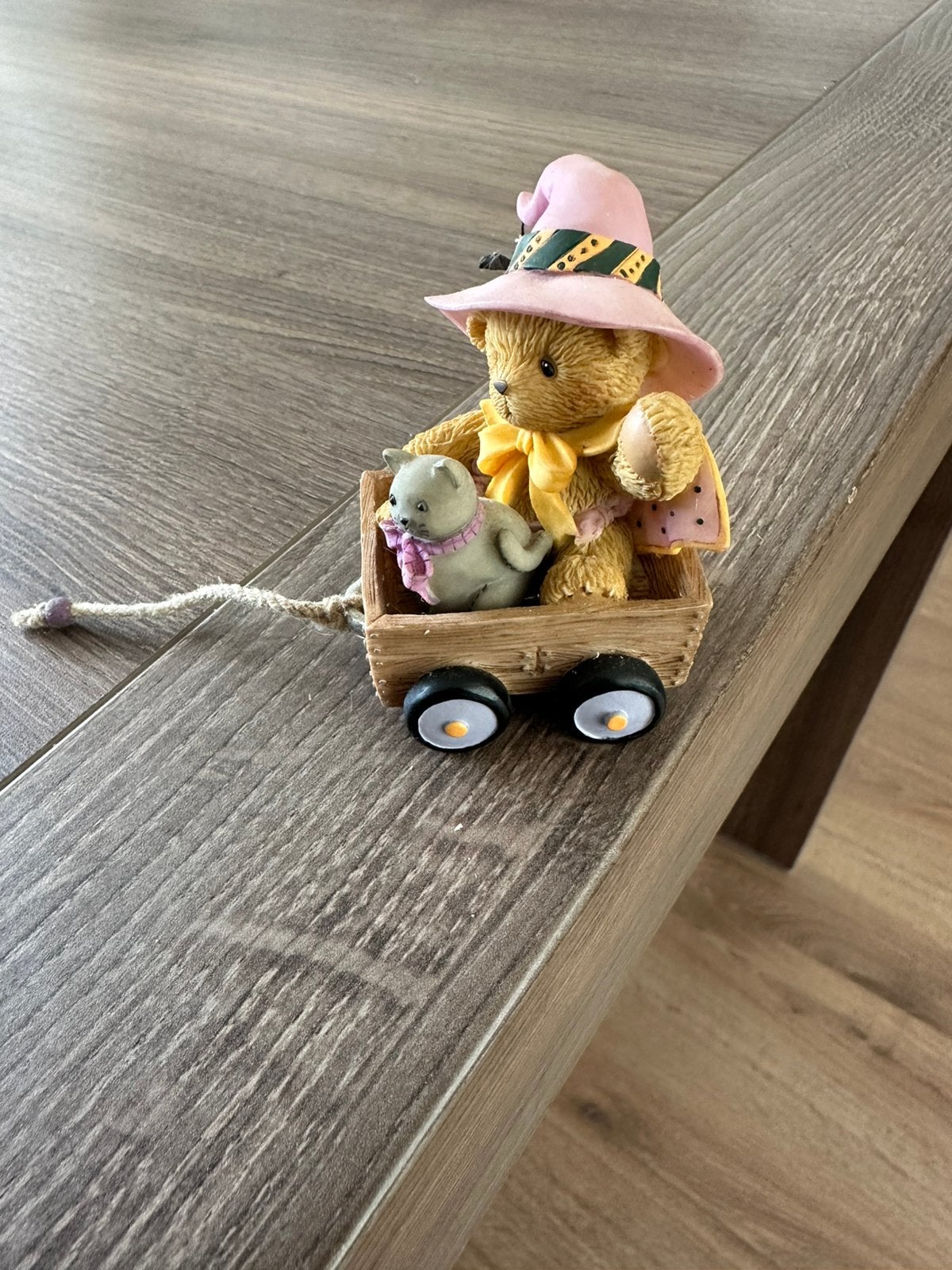 Cherished teddies Uit 2001 limited edition, Verzamelen, Beren en Cherished Teddies, Ophalen of Verzenden, Zo goed als nieuw, Beeldje