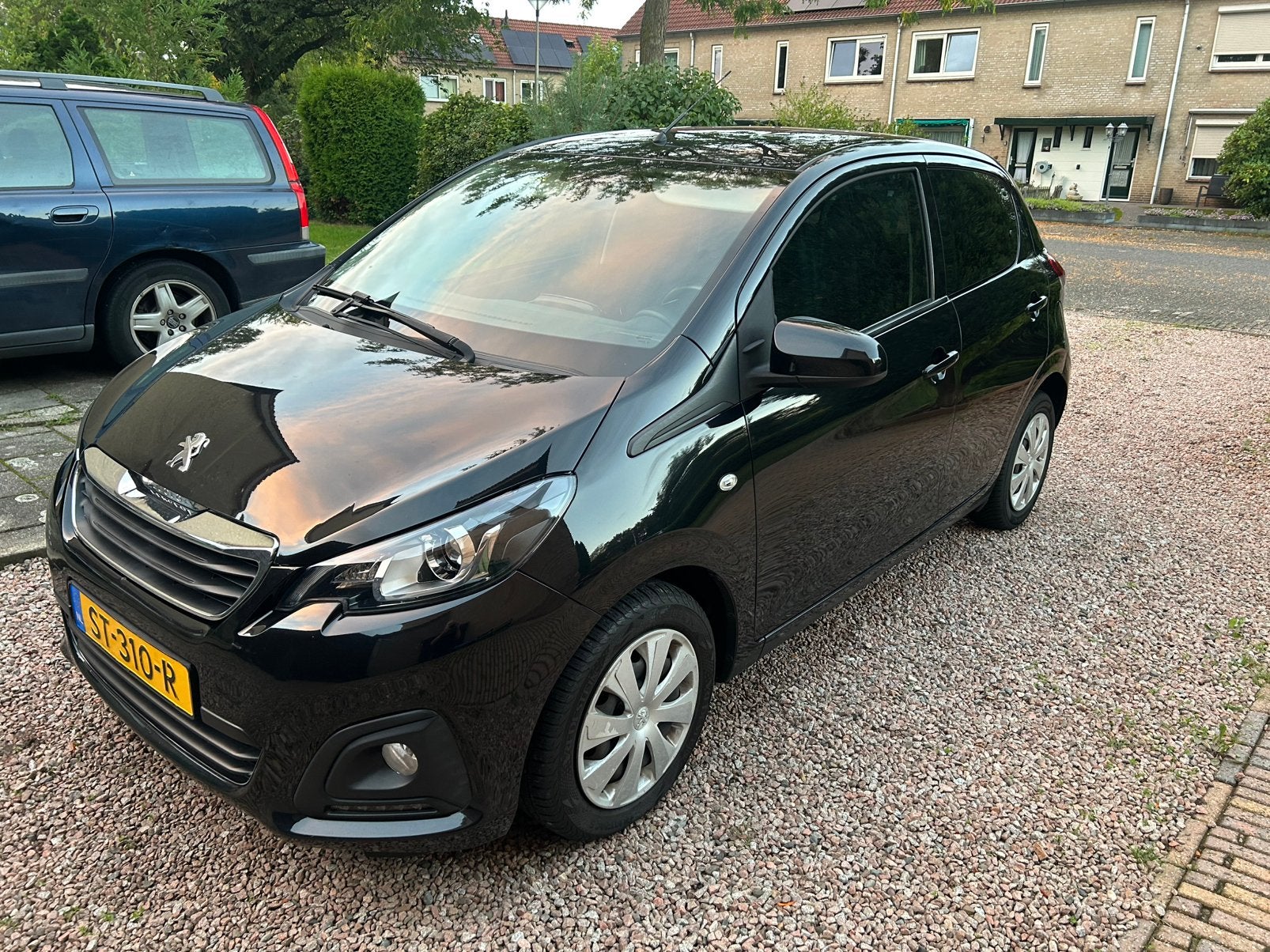 Peugeot 108 1.0 12V E-vti 51KW 5DR 2018 Zwart, Voorwielaandrijving, 4 stoelen, Zwart, Origineel Nederlands